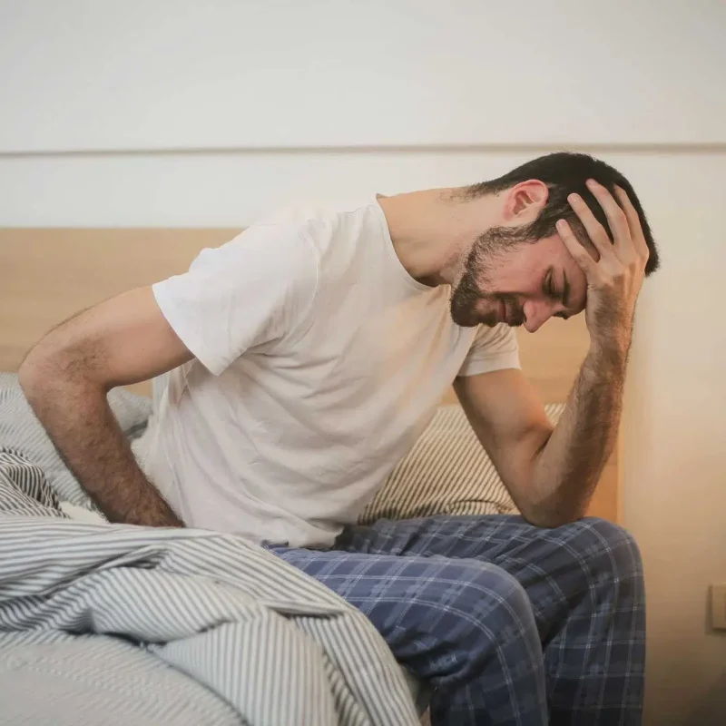 Man going through dilaudid withdrawal symptoms